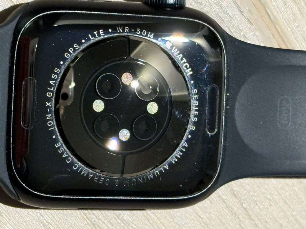 Apple Watch Series 8 (GPS + Cellular) 41mm aluminium midnight case