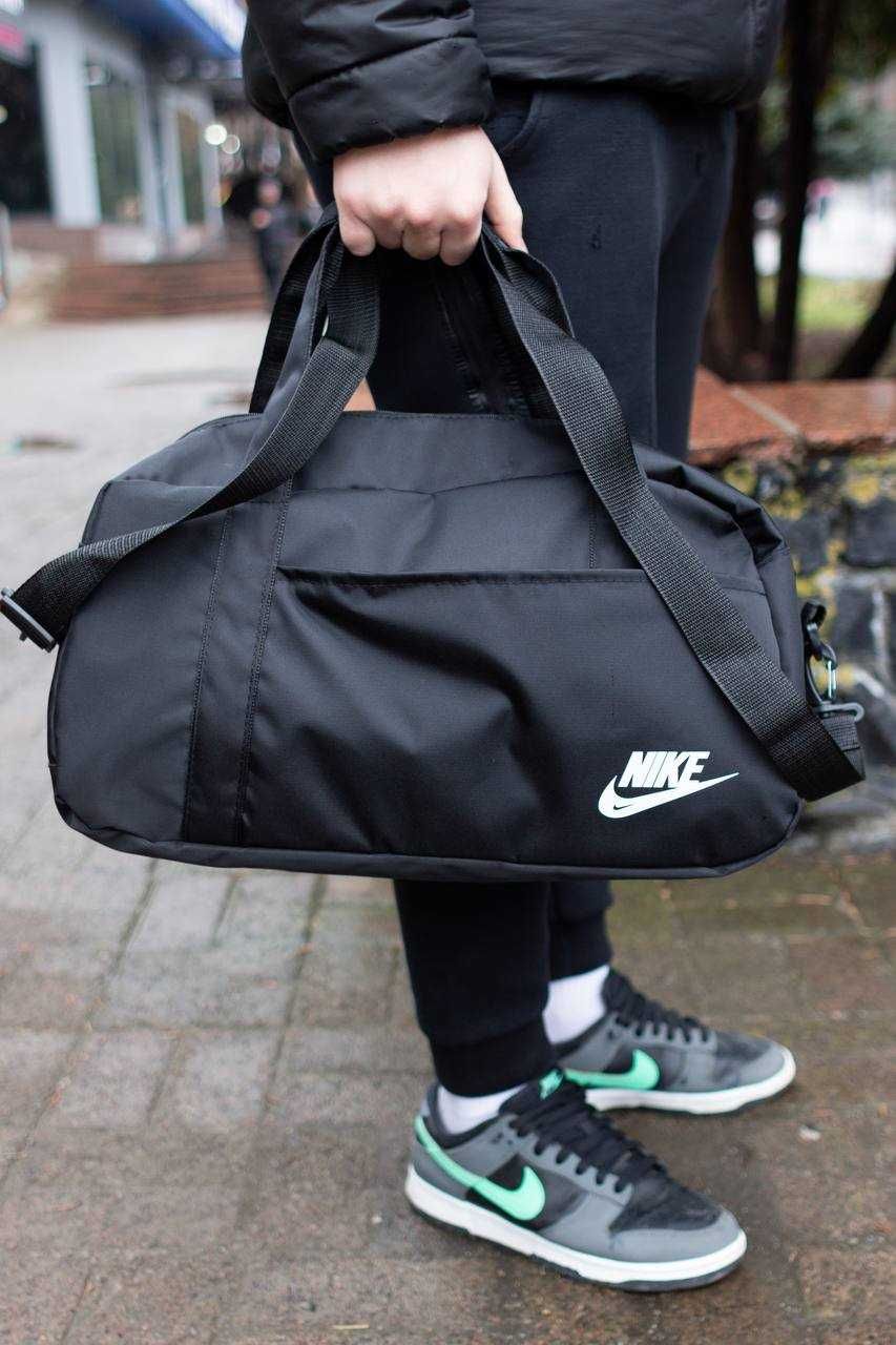 Спортивна сумка nike чорна, є бренди в асортименті