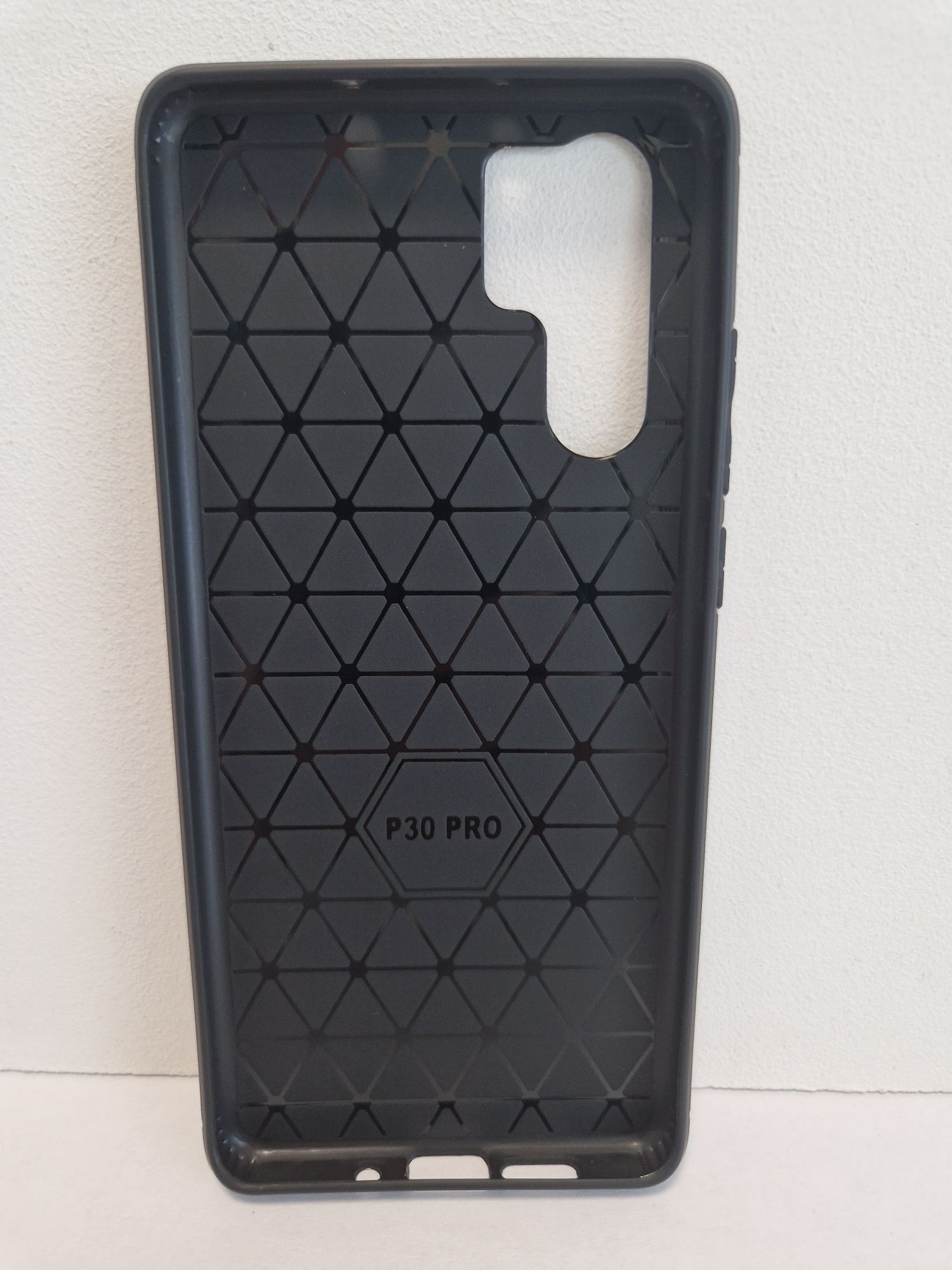 Futerał Carbon do Huawei P30 Pro czarny