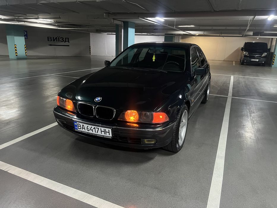 Продам BMW E39 525I