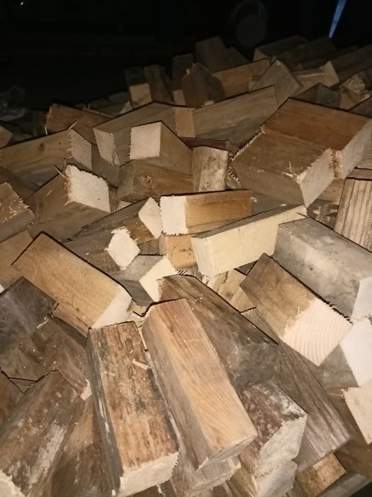 Drewno opałowe suche