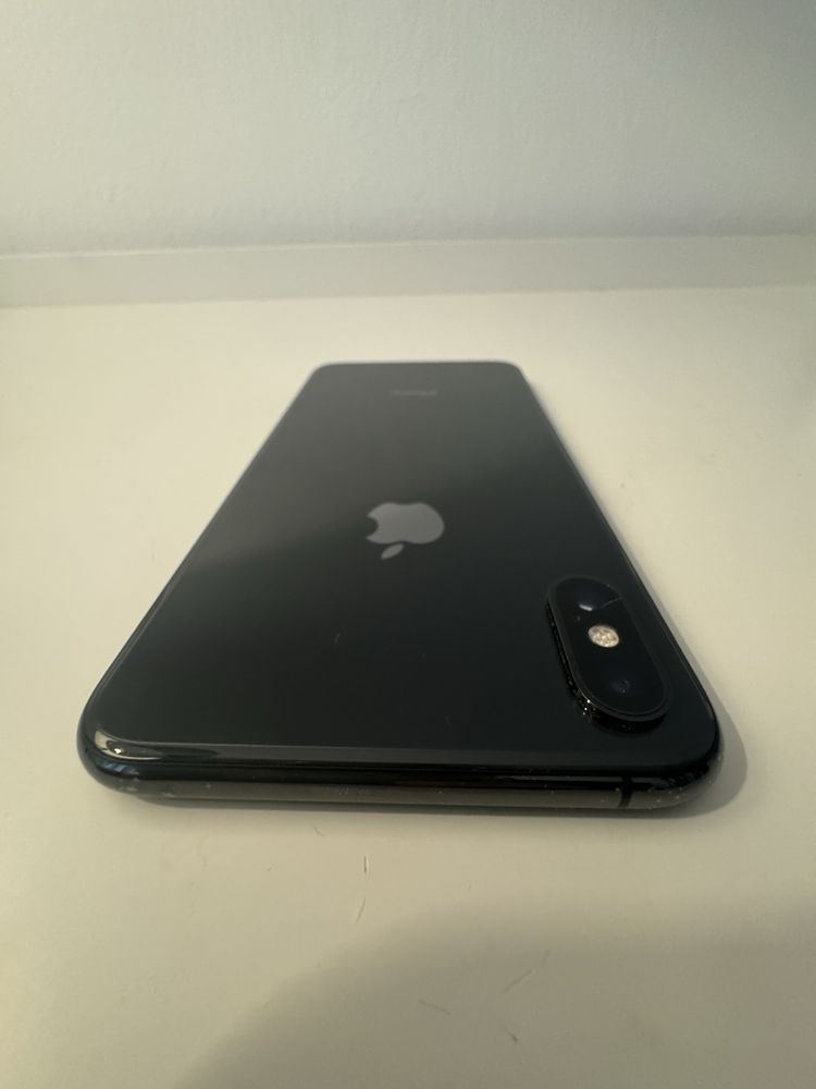 iPhone XS Max 64GB Space Gray