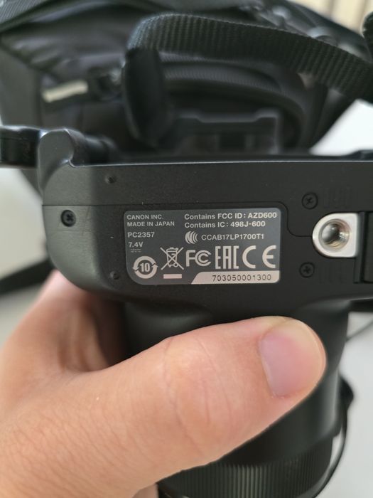 Canon PowerShot SX70 HS – Zoom 65x (21-1365mm)