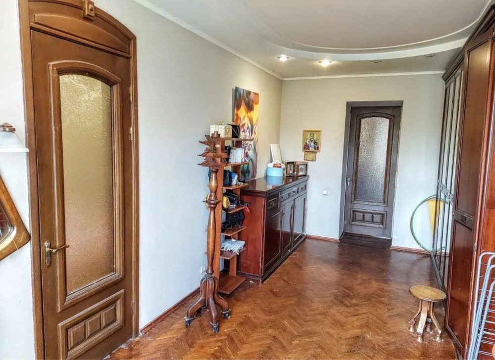Продам 3к кв. 70кв.м., Центр, ул.Грушевского