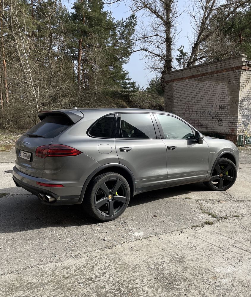 Porsche Cayenne S E-Hybrid 2016 3.0 416лс Порш Каен гибрид