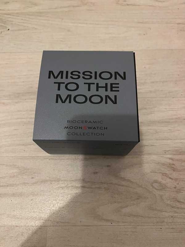 Omega x Swatch MoonSwatch SO33M100 - Kolekcjonerski Model z Orbitą