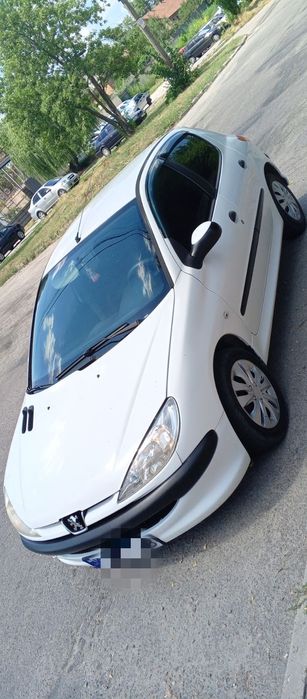 Авто  легковое Пежо 206