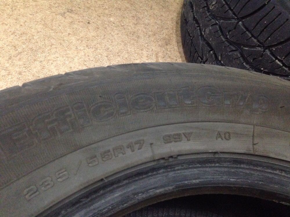 Продам комплект летних шин 235/55R17