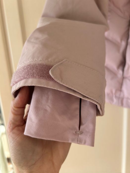 Дуже гарна гірськолижна пухова куртка
Columbia з системою omni -tech