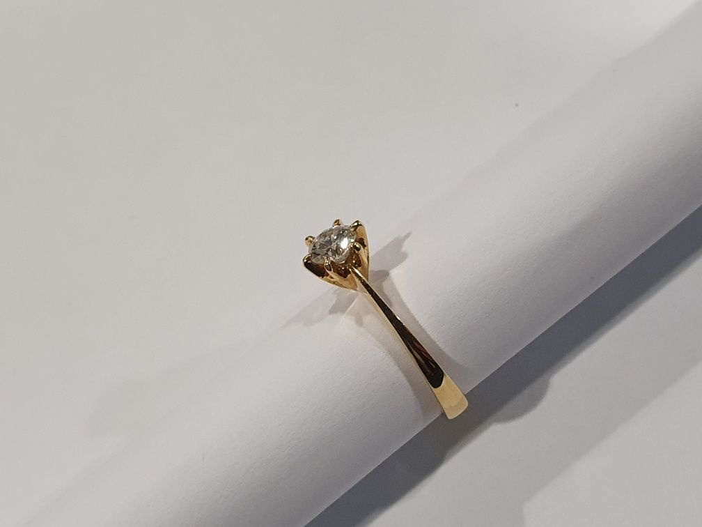 Anel noivado solitário | diamante 0.5 ct e ouro | oportunidade