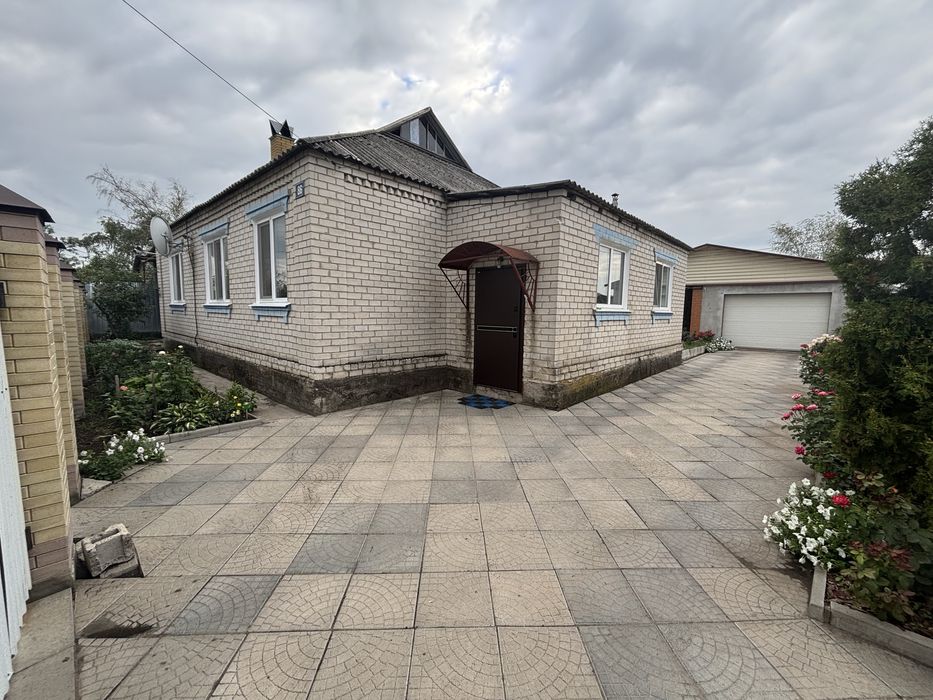 Продам одноповерховий будинок Ізюм,  район нефтяник