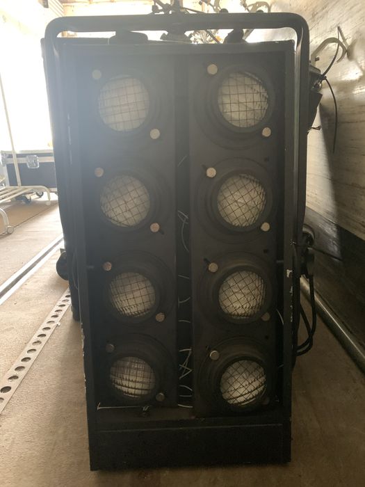 Blinders e respetivo dimmer eurolite e showtec