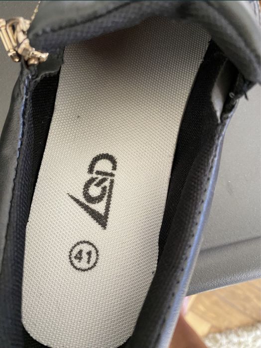 Мокасини, снікерси