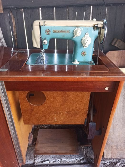 Швейна  машинка "Чайка"  б/у