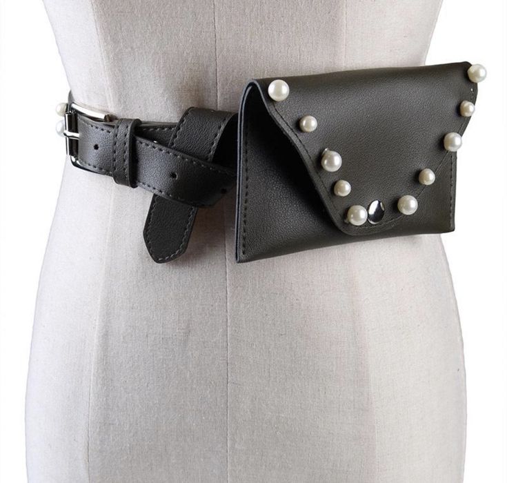 Сумка на пояс клатч