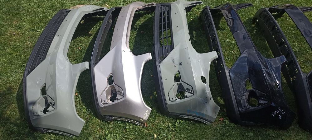 Бампеп передній Volvo XC40 C40