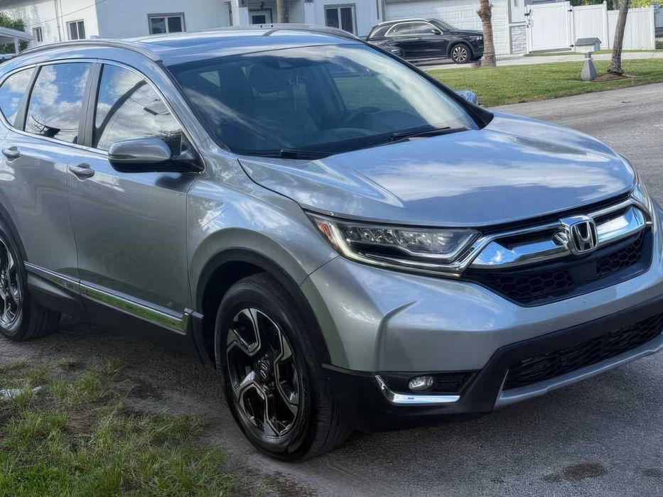 Honda CR-V Touring      2017