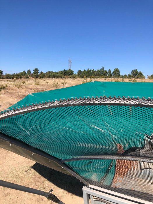 Aparafrutos de engate traseiro como novo