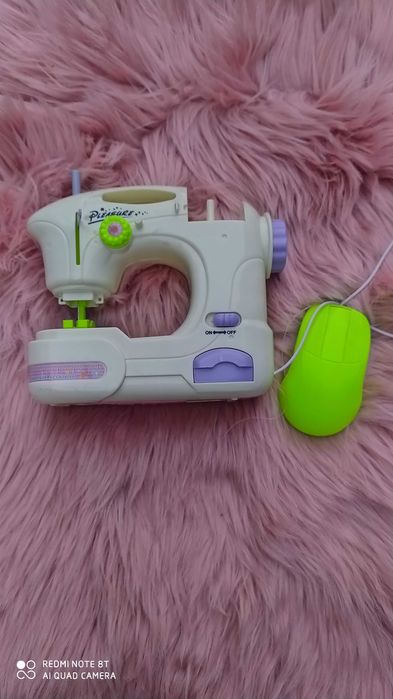 Дитяча швейна машинка