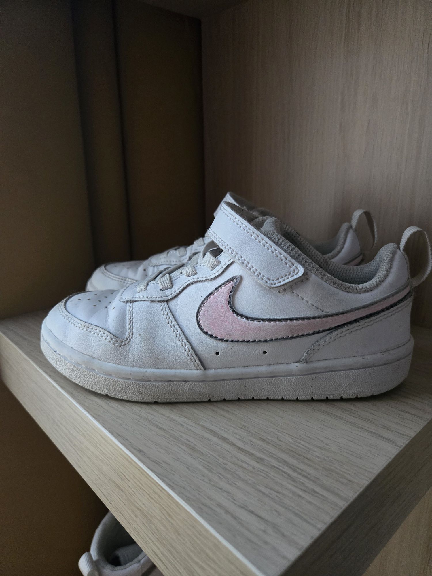 Buciki Nike 31 białe