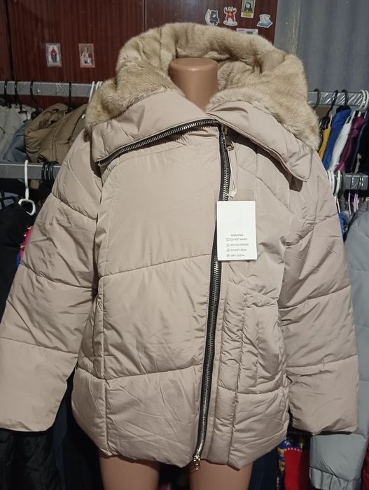 Тепла зимова куртка комірець хутряний