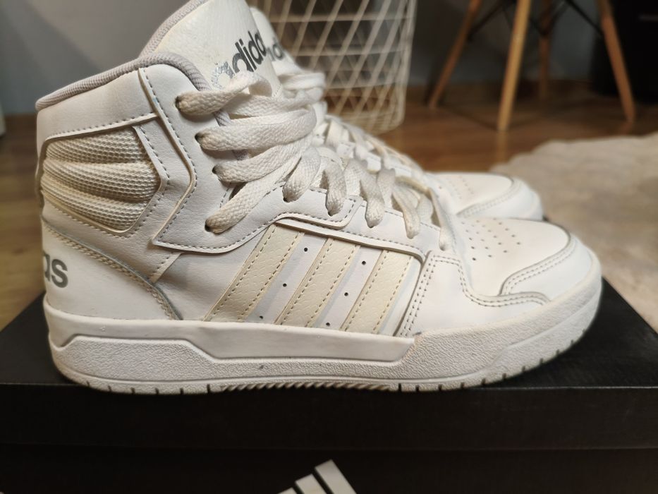 Buty  adidas damskie Entrap MID EG4341 rozmiar 40/2/3 sneakersy