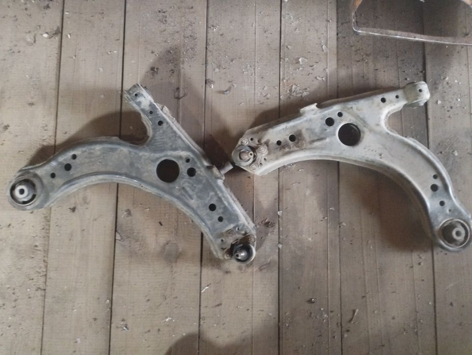 Ричаги в зборе гольф 4