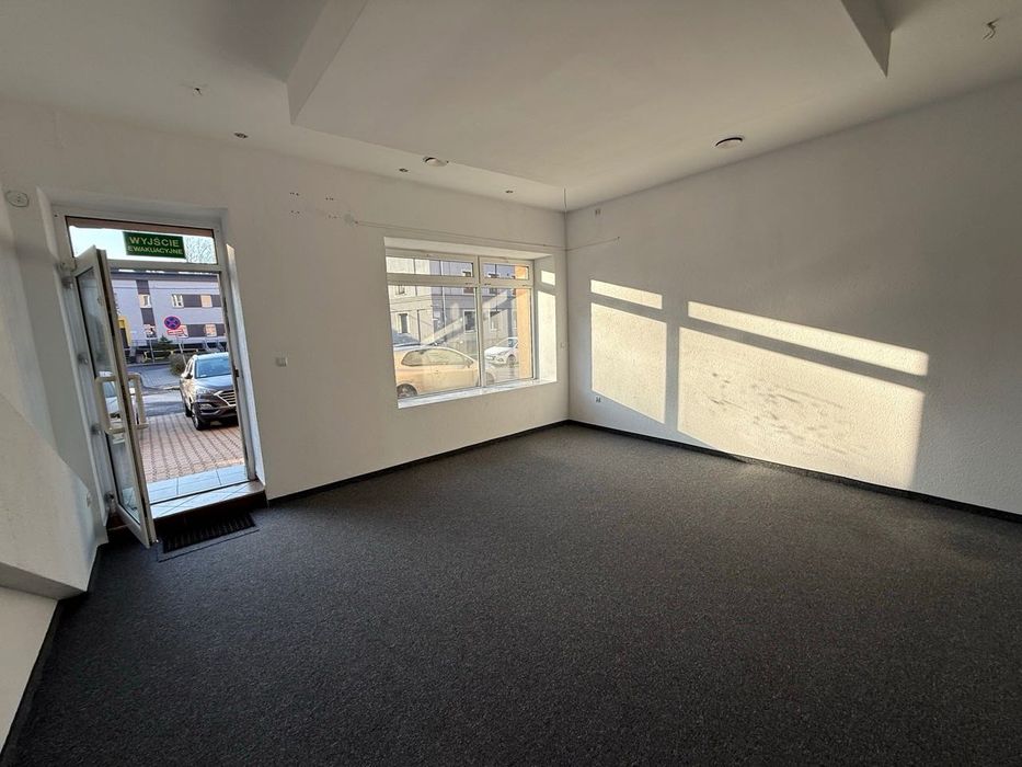 Pyskowice, Centrum. Lokal użytkowy z witryną. 60 mkw