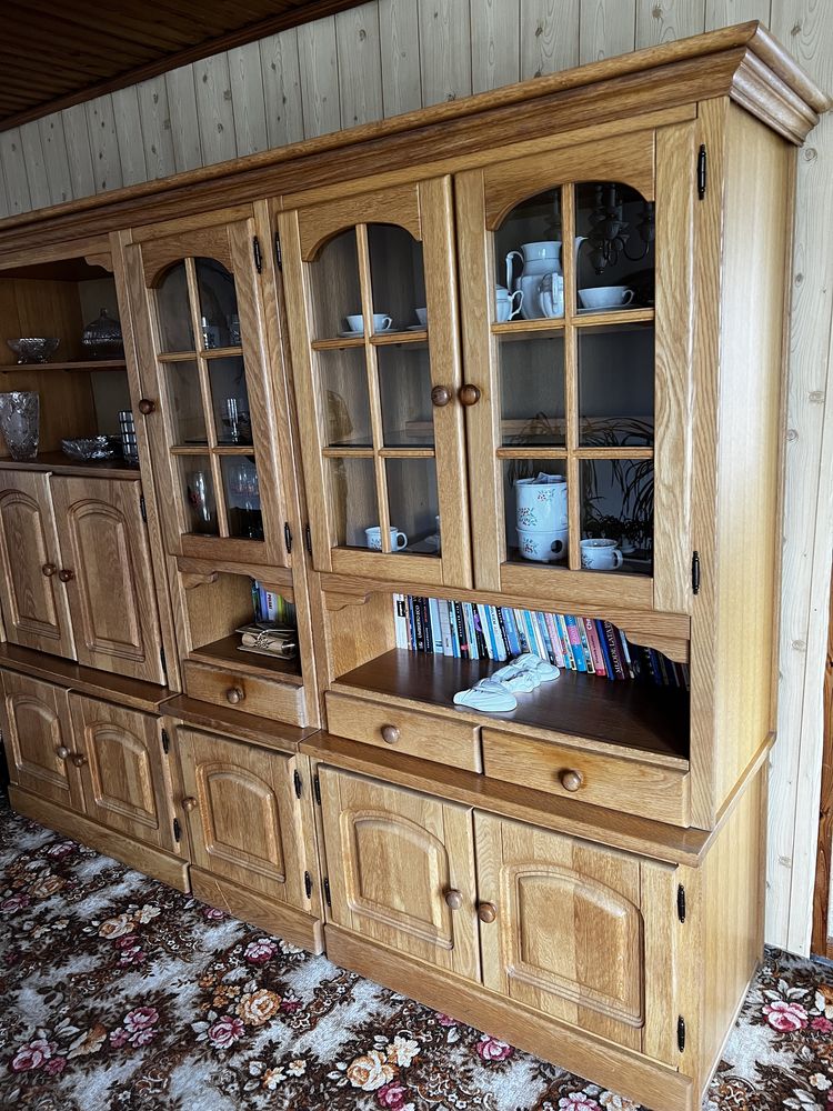 Bardzo ladna mebloscianka 260x200