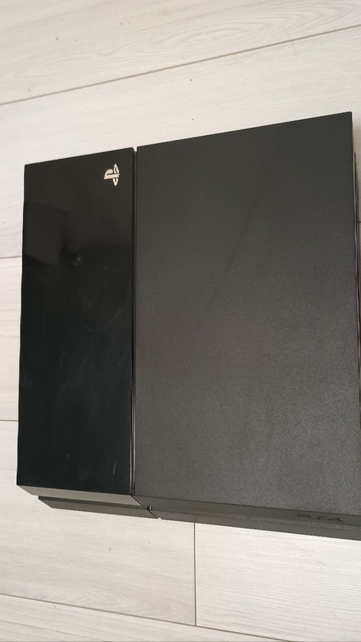 PS4 fat  + 12 Дисков
