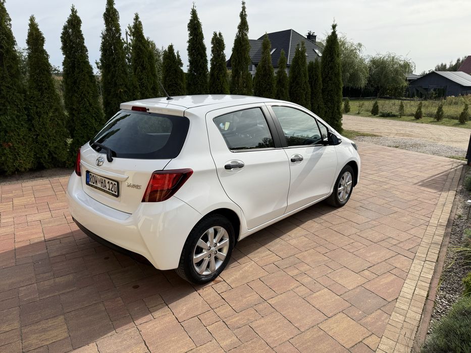 Toyota Yaris 2015 rok