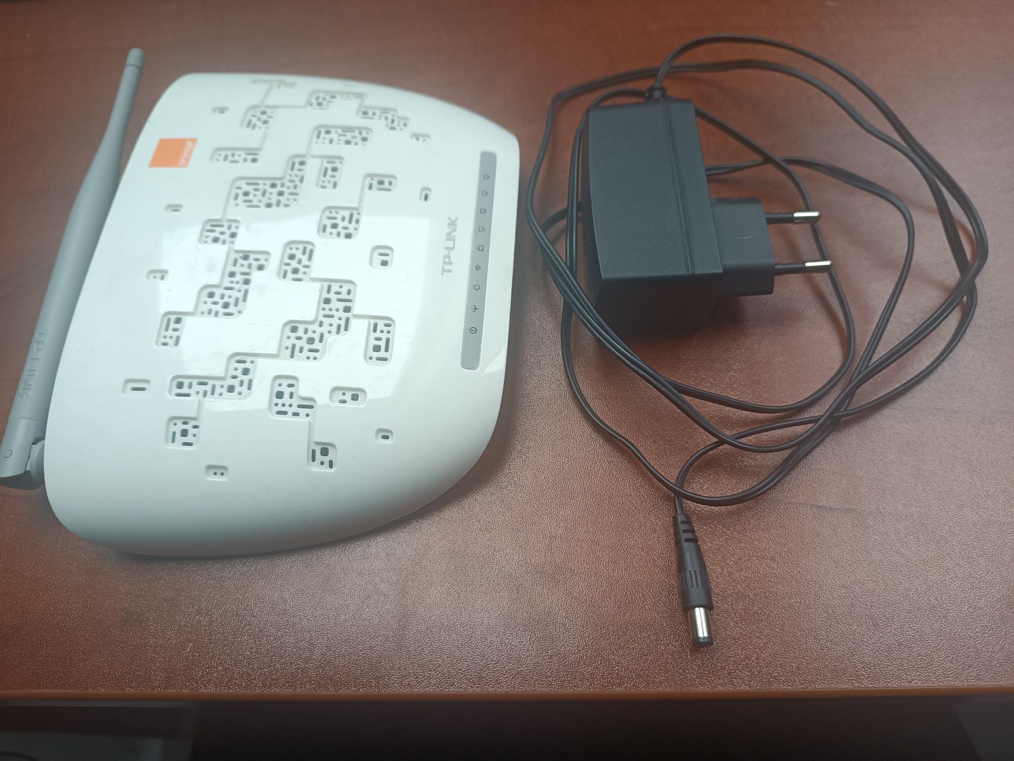Router TP link TD-W8950N