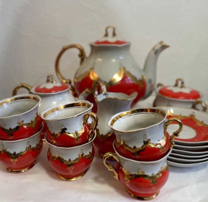 Продам фарфоровий повний сервіз «Бутон»