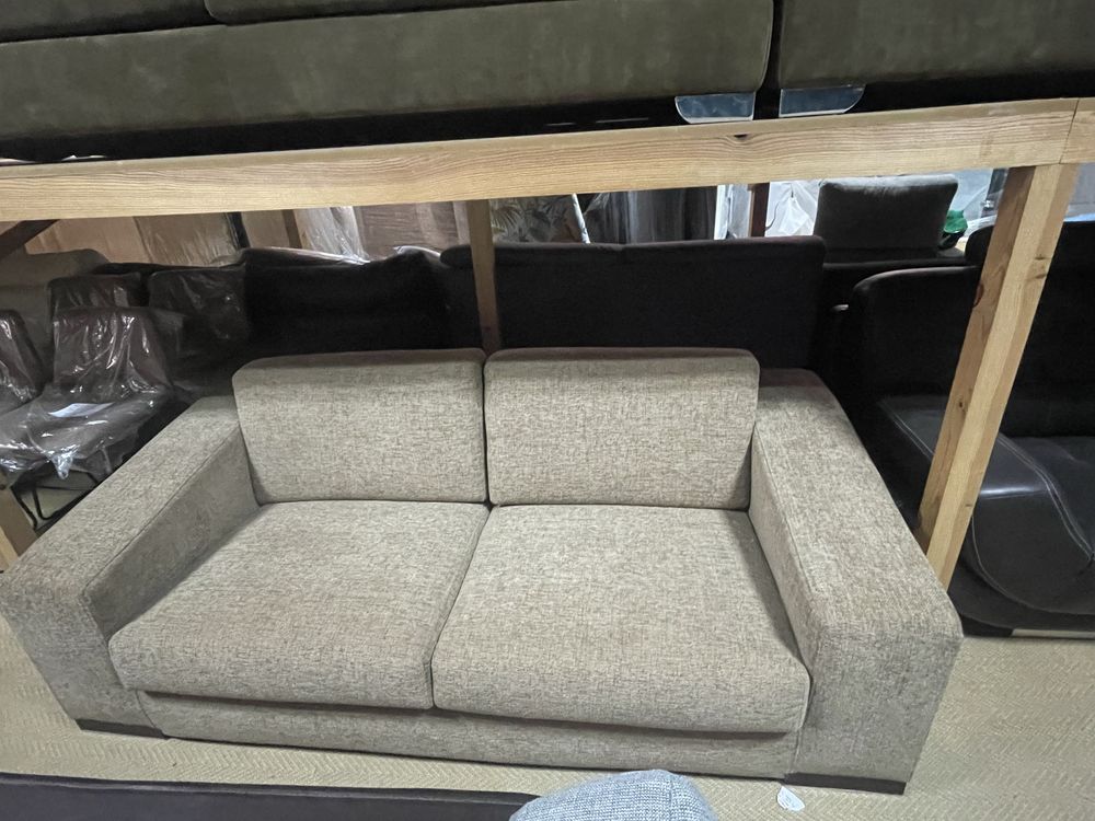 Sofa 2 lugares tecido camel