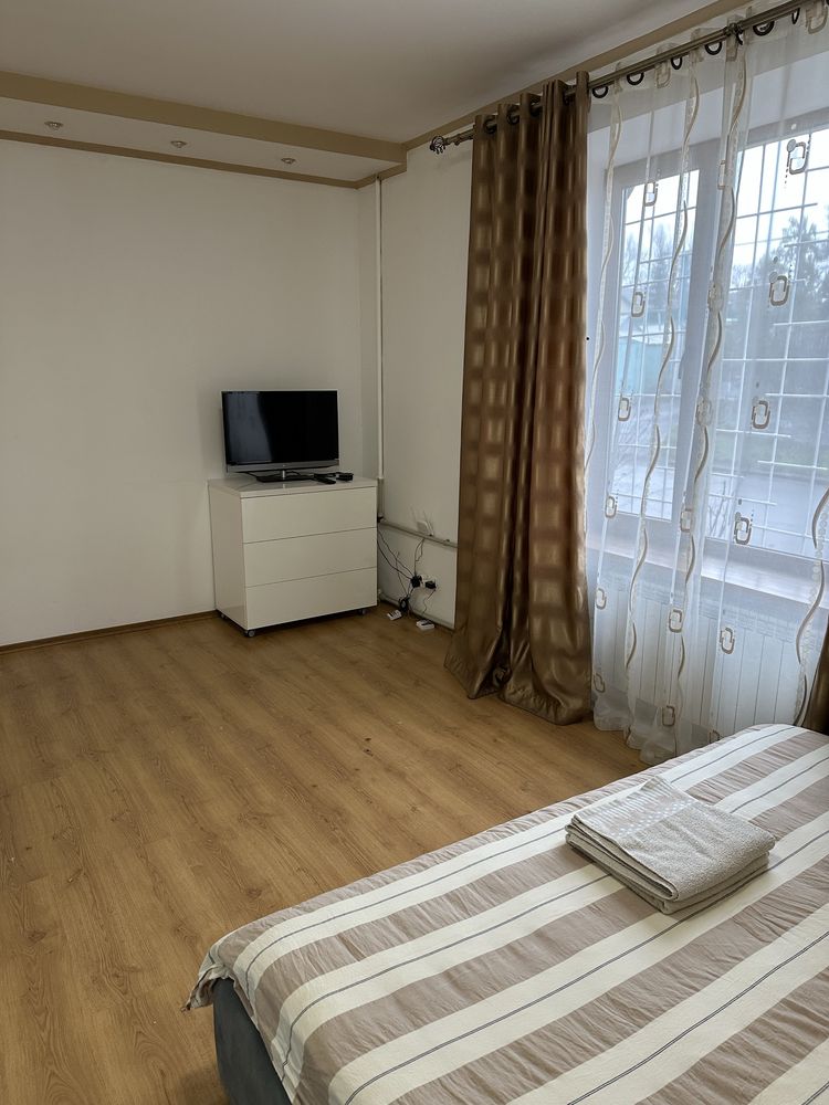 Космос Люкс посуточно 2 к. кв