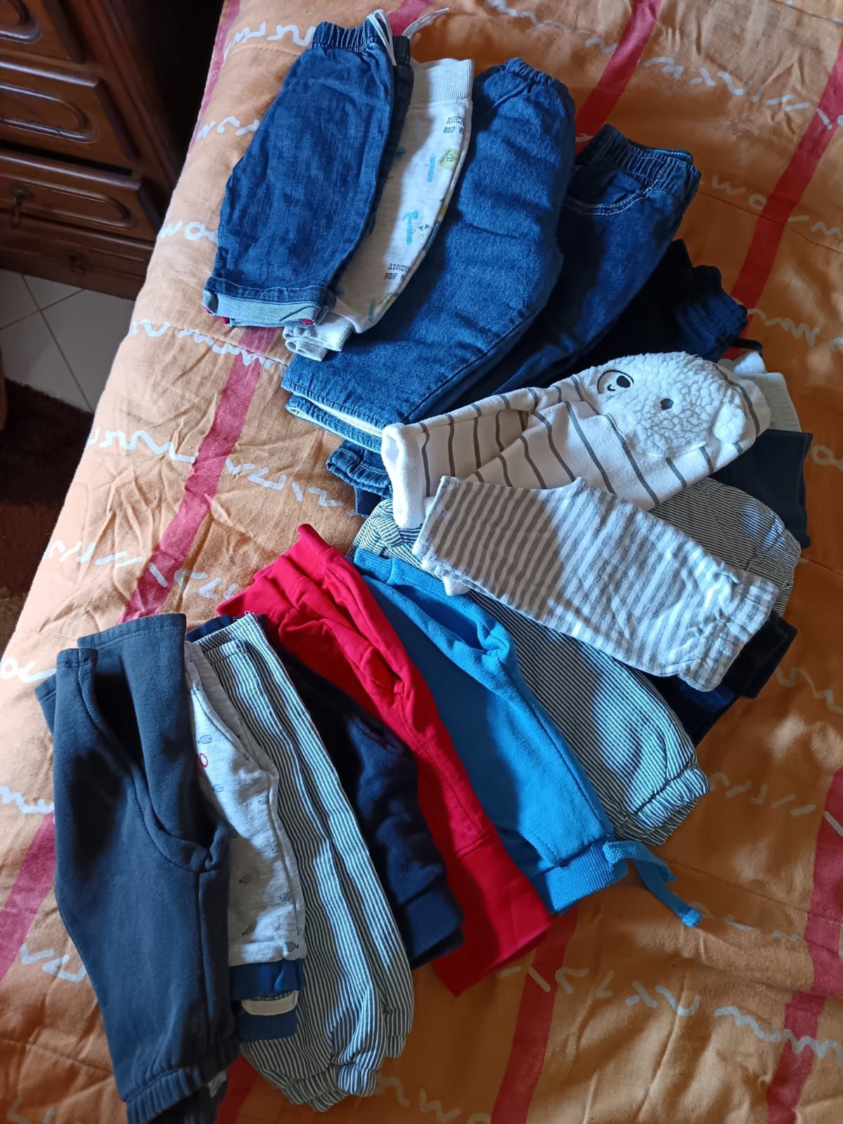 ROUPA BEBÉ 0-6 (algumas até 9) MESES