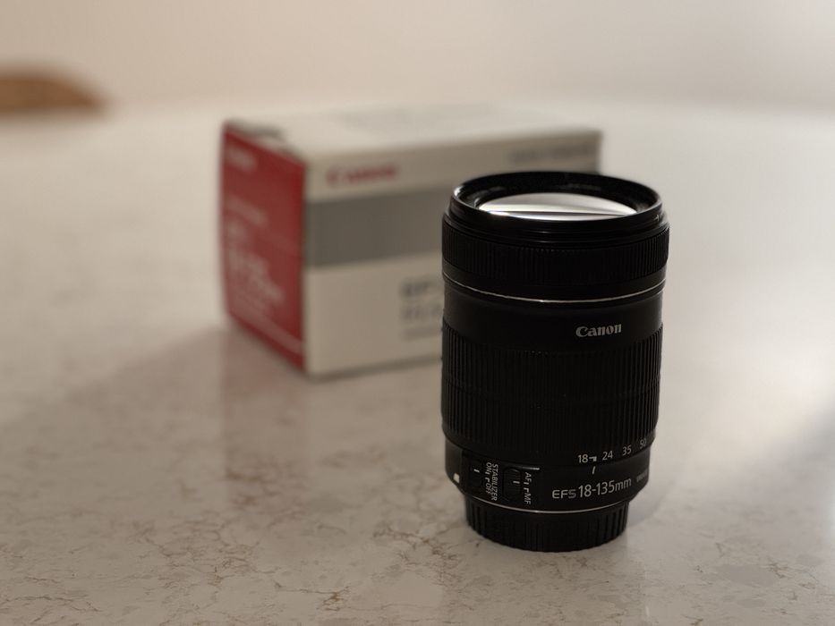 Canon 18-135 f/3.5 - 5.6 IS