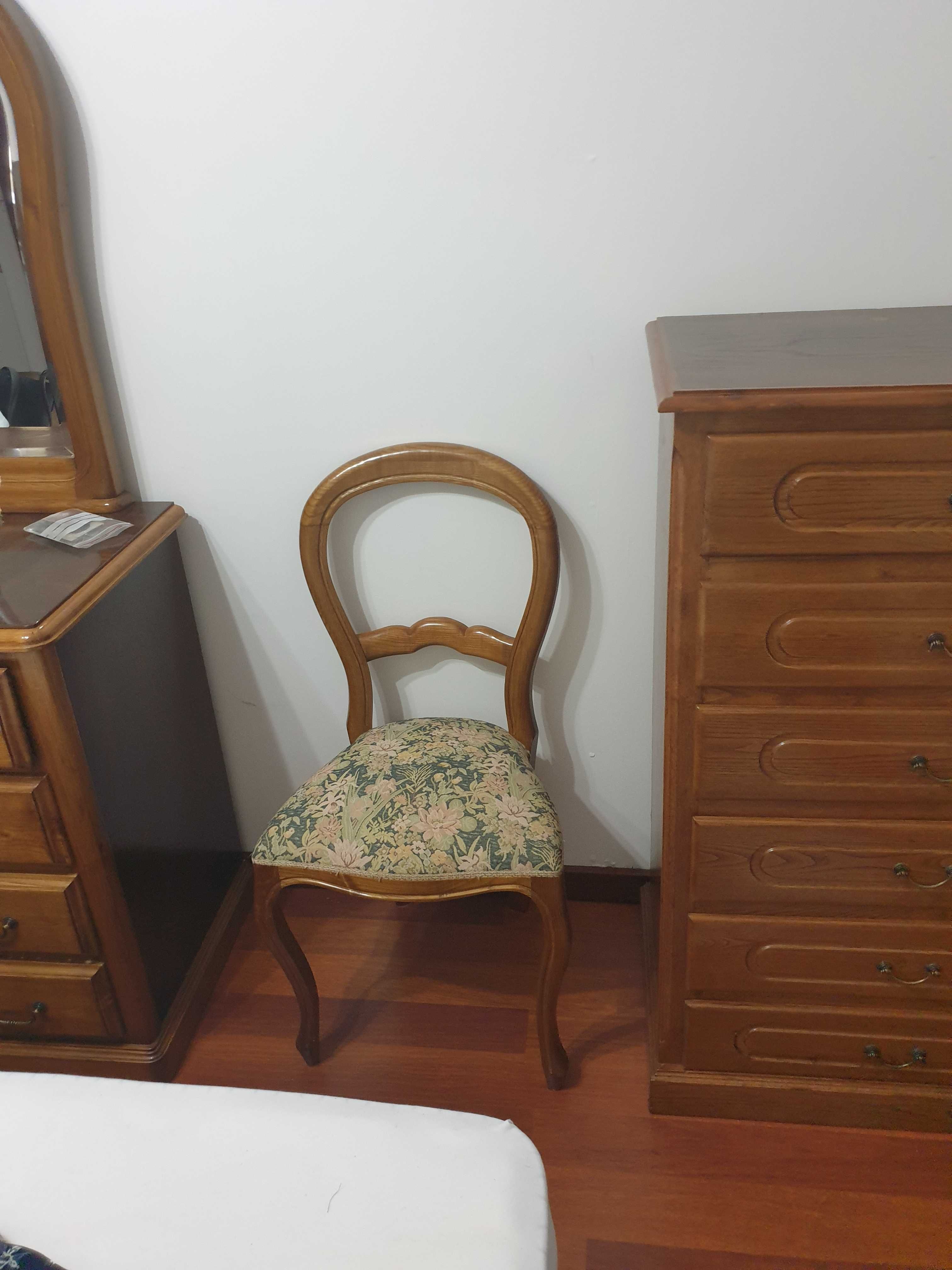 Quarto de casal em bom estado