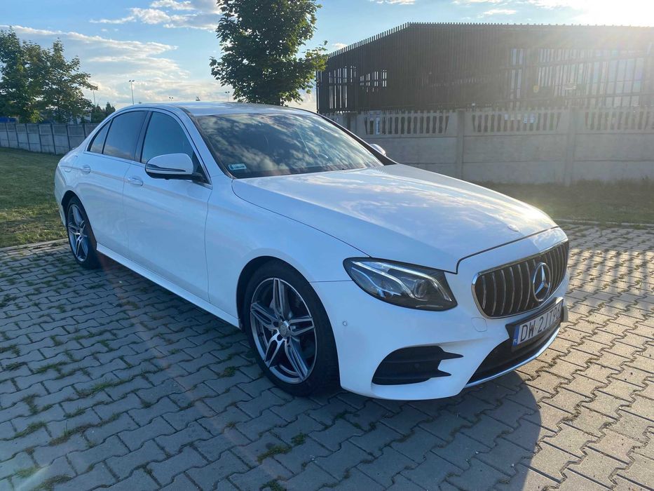 Mercedes E klasa w 213 pakiet AMG 4 matic