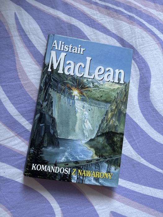 Książka „Komandosi z Nawarony” Alistair MacLean