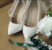 Весільні туфлі білі 34 - 35 розмір