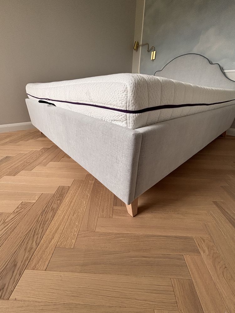 Nowe łóżko z materacem