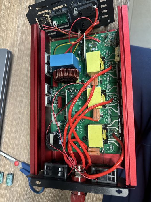 Інвертор 12в 4500w на запчастини