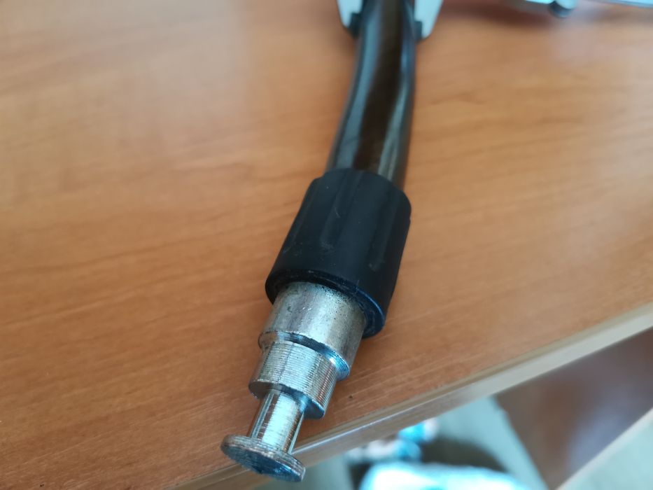 Трос для мотоцикла, мопеда.