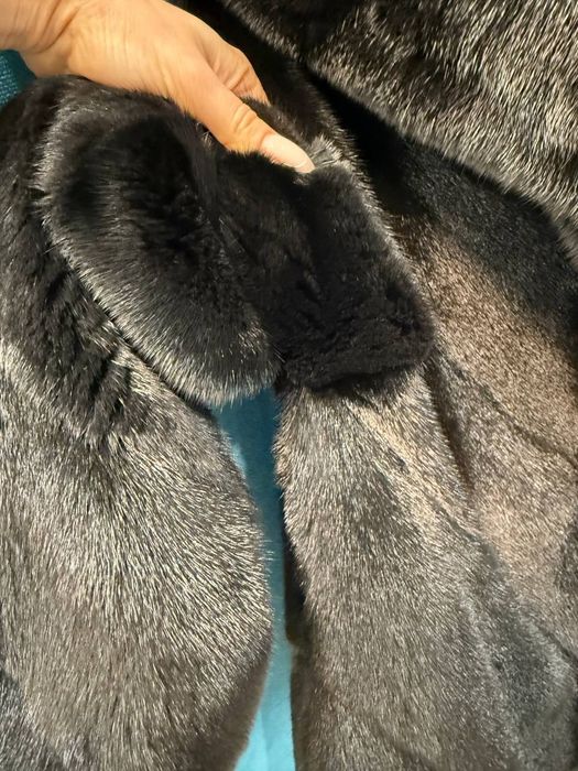 Чёрная норковая шуба