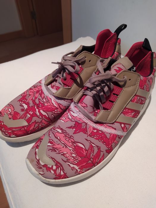 Sapatilha Adidas em bom estado Unisexo