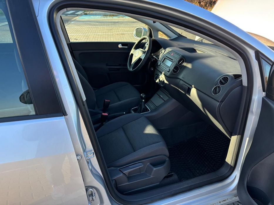 Vw Golf 5 V Plus 1.9 TDi 2006r Klimatyzacja Zarej w PL aktualne opłaty