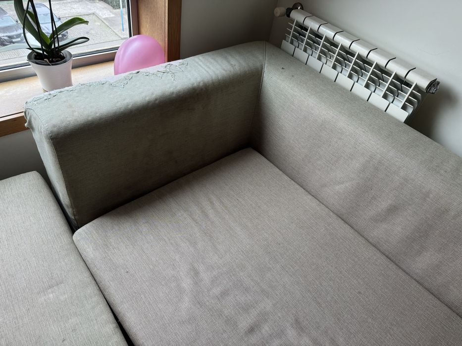 Sofa modelar usado Laskasas