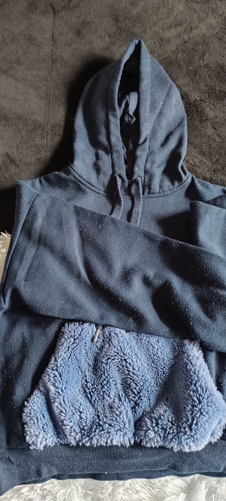 Sweat shirt azul escuro de inverno , tamanho S. Berska