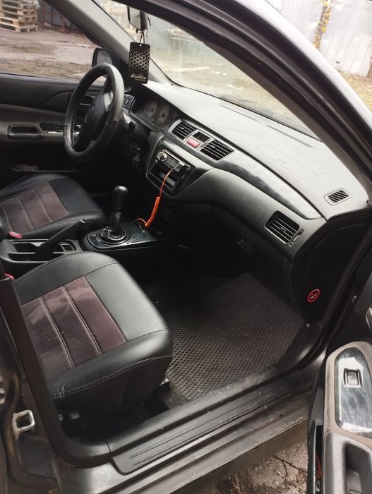 Міцубісі Лансер 9, 2004 р.